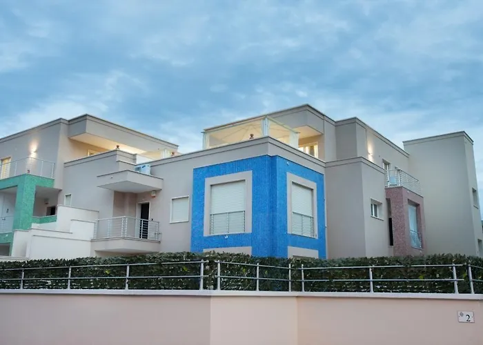 La Casa Del Turista 3*