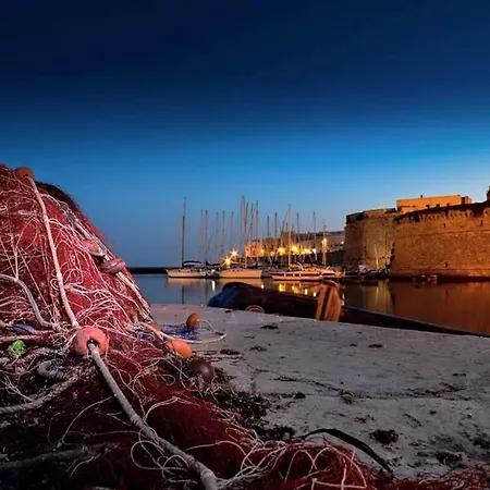 La Casa Del Turista Bed and Breakfast 3*